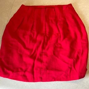 ANN TAYLOR - Red Peplum Mini Skirt